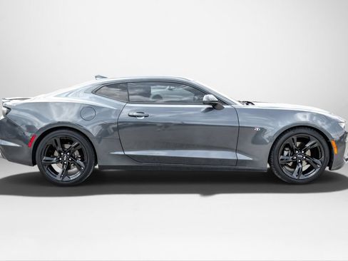 Used 2020 Chevrolet Camaro LT w/ RS Package RWD image 5
