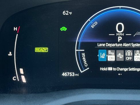 Used 2025 Toyota Camry LE FWD image 25