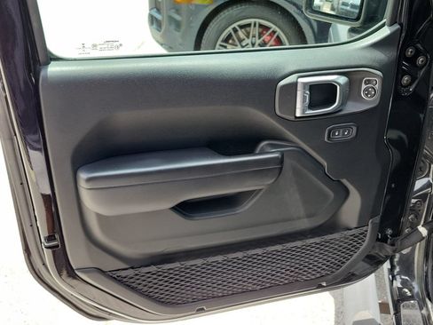 Used 2021 Jeep Wrangler Sport AWD/4WD image 24