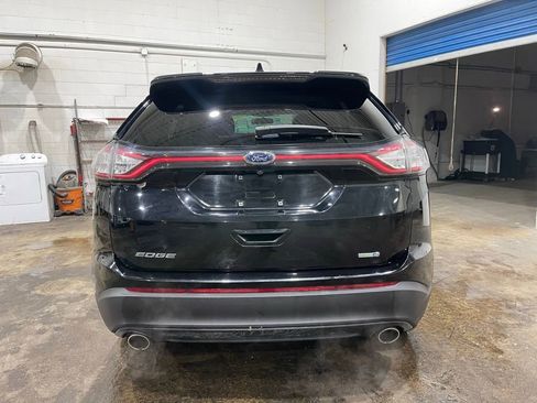 Used 2018 Ford Edge SE image 5