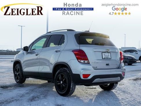 Used 2020 Chevrolet Trax LT w/ LT Convenience Package image 4