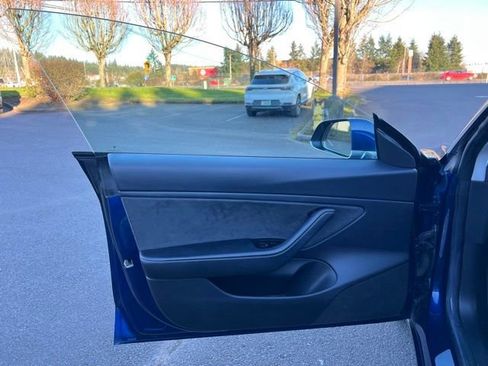 Used 2018 Tesla Model 3 Long Range image 15