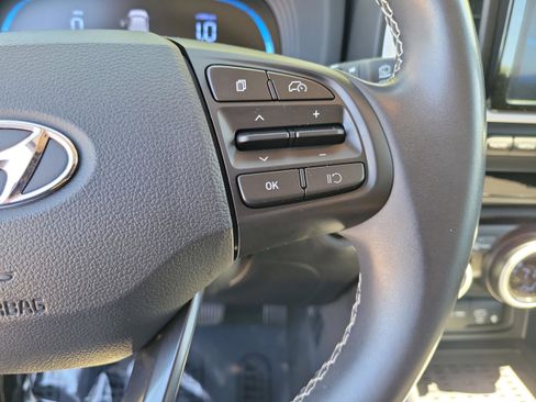 Certified 2023 Hyundai Venue Limited w/ Cargo Package image 24