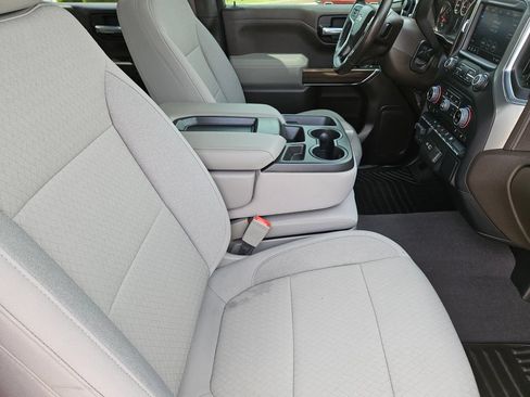 Used 2022 Chevrolet Silverado 1500 LT RWD image 15