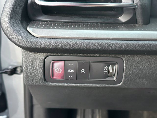 Used 2025 Chevrolet Traverse LT w/ Midnight/Sport Edition FWD image 21