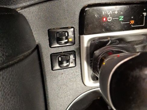 Used 2015 Toyota Highlander XLE image 25