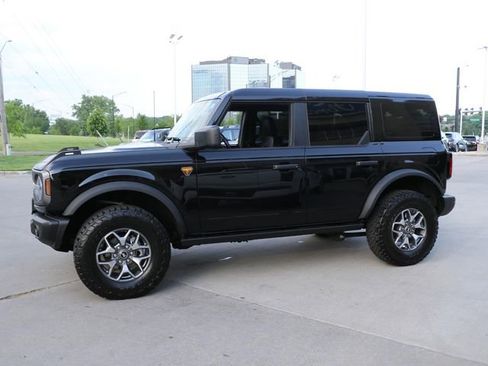 Certified 2025 Ford Bronco Badlands AWD/4WD image 4