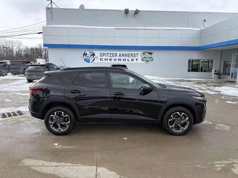 Certified 2024 Chevrolet Trax LT image 11