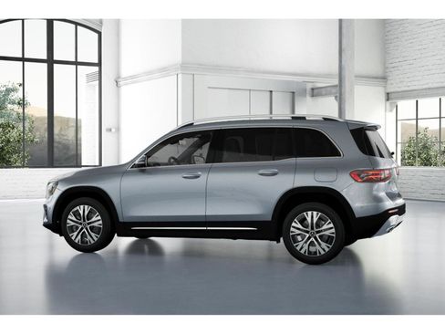New 2026 Mercedes-Benz GLB 250 4MATIC image 32