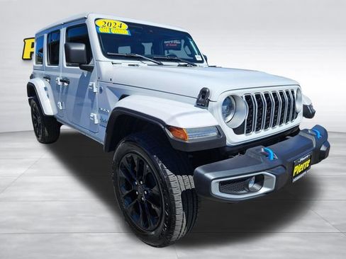 Used 2024 Jeep Wrangler Unlimited Sahara AWD/4WD image 8