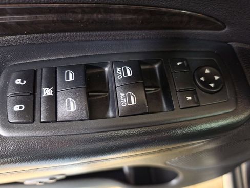 Used 2011 Dodge Durango Crew AWD/4WD image 30