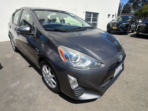 Used 2016 Toyota Prius C Three FWD image 4