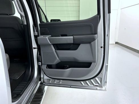 Used 2025 Ford F150 XLT w/ Equipment Group 301A Standard image 17