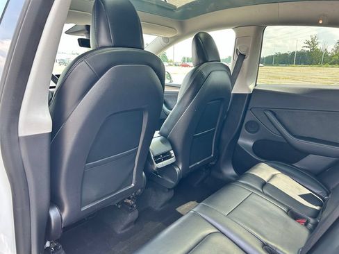 Used 2022 Tesla Model Y Performance AWD/4WD image 18