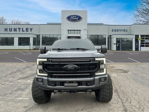 Used 2022 Ford F250 XLT w/ Black Appearance Package image 3