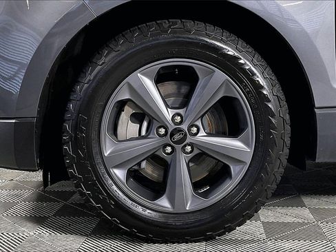 Used 2022 Ford Edge SEL w/ Sport Appearance Package image 8