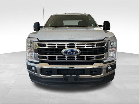 Used 2025 Ford F450 4x4 Crew Cab Super Duty image 11