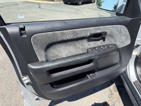 Used 2002 Honda CR-V EX image 9