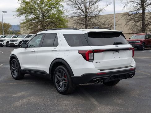 New 2026 Ford Explorer ST image 4
