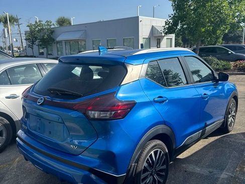 Used 2021 Nissan Kicks SV FWD image 4