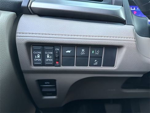 Used 2018 Honda Odyssey EX-L image 15