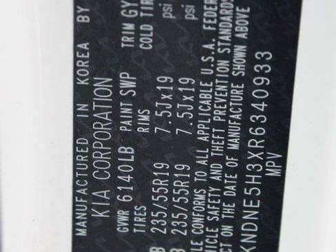 Used 2024 Kia Carnival SX Prestige image 28