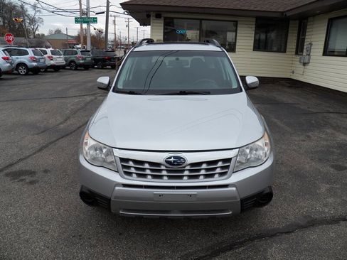 Used 2011 Subaru Forester 2.5X Premium w/ All-Weather Pkg image 8