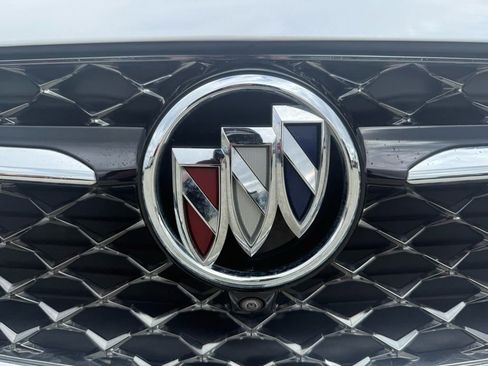 Used 2023 Buick Envision Avenir image 19