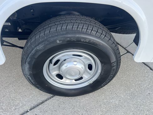 Used 2022 Ford F250 XL w/ Power Equipment Group image 10