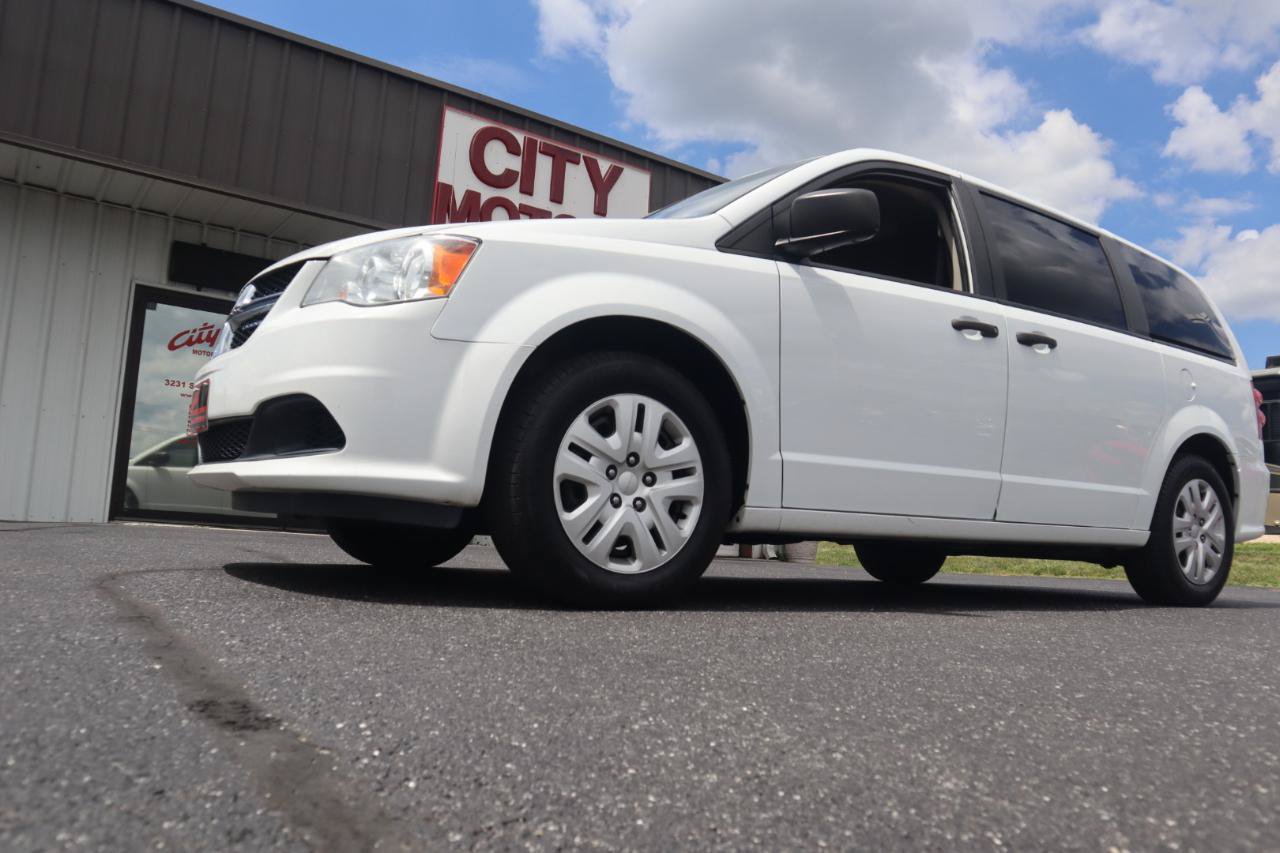 Used 2019 Dodge Grand Caravan SE w/ UConnect Hands-Free Group FWD image 19