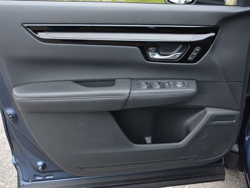 Used 2025 Honda CR-V EX-L image 11