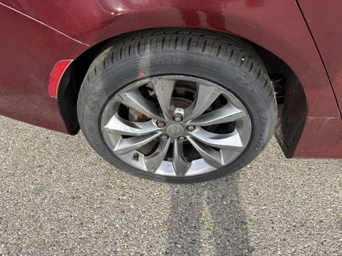 Used 2015 Chrysler 200 S w/ Comfort Group image 19