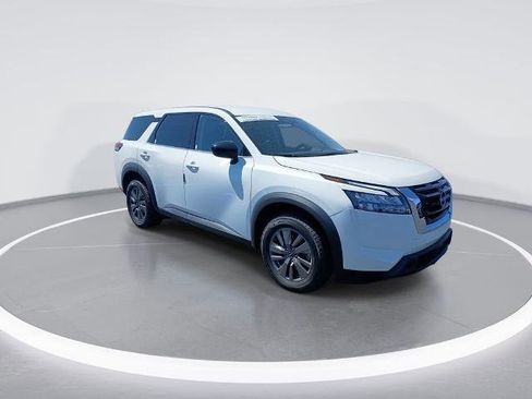 Certified 2024 Nissan Pathfinder S AWD/4WD image 2