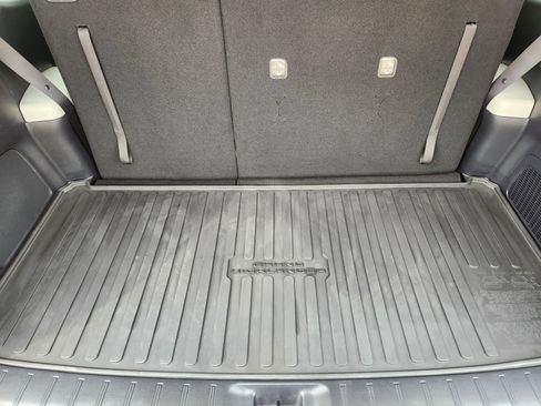 Used 2025 Toyota Grand Highlander AWD image 36