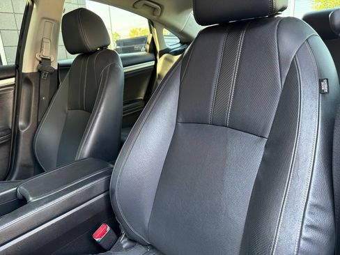 Used 2018 Honda Civic EX-L image 4