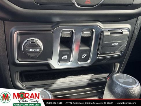 Used 2020 Jeep Wrangler Sport S image 25