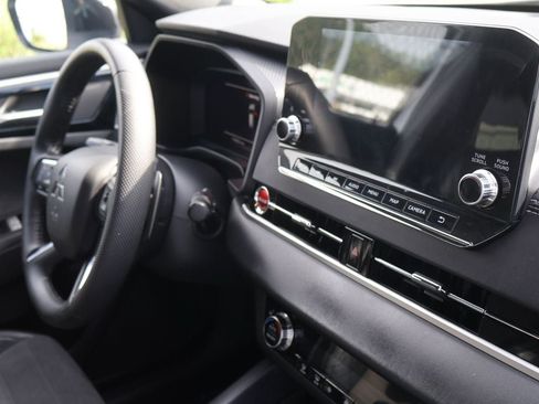 Used 2023 Mitsubishi Outlander SE AWD/4WD image 9