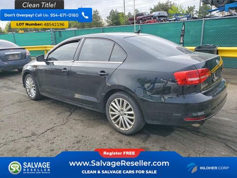 Used 2015 Volkswagen Jetta SE image 3