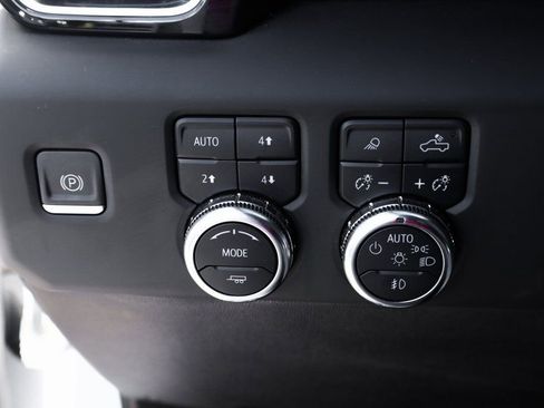 Used 2024 GMC Sierra 2500 Denali Ultimate AWD/4WD image 23