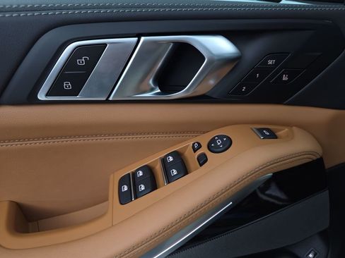 New 2026 BMW X5 xDrive50e image 27