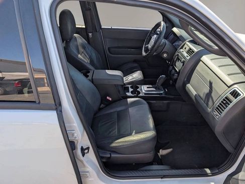 Used 2012 Ford Escape Limited FWD image 6