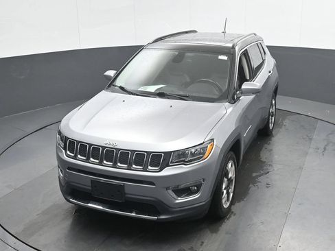 Used 2018 Jeep Compass Limited AWD/4WD image 34