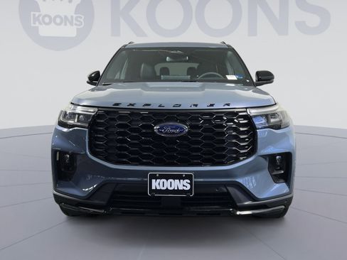 New 2026 Ford Explorer ST-Line w/ ST-Line Street Pack image 11