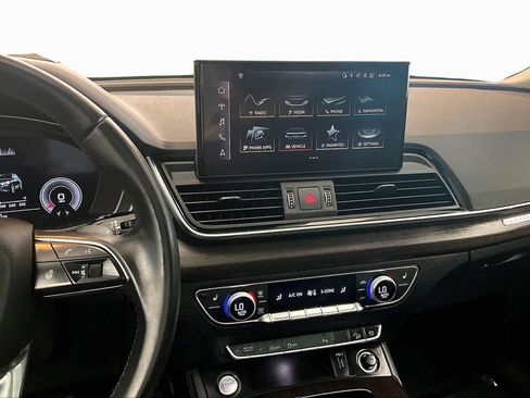Used 2023 Audi Q5 2.0T Premium Plus w/ Premium Plus Package AWD/4WD image 7