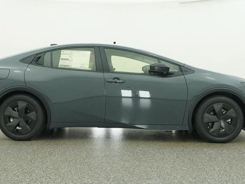 New 2026 Toyota Prius Plug-In Hybrid FWD image 13