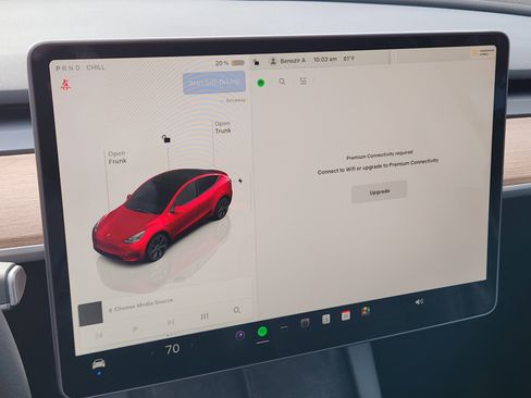 Used 2025 Tesla Model Y Long Range image 21