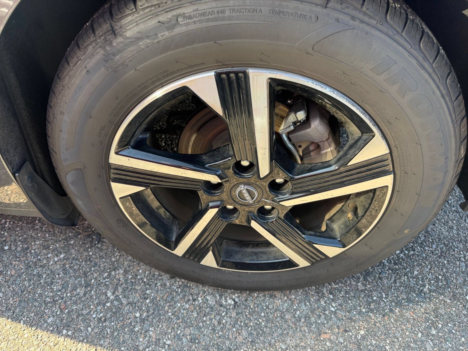 Used 2025 Nissan Sentra SV FWD image 27