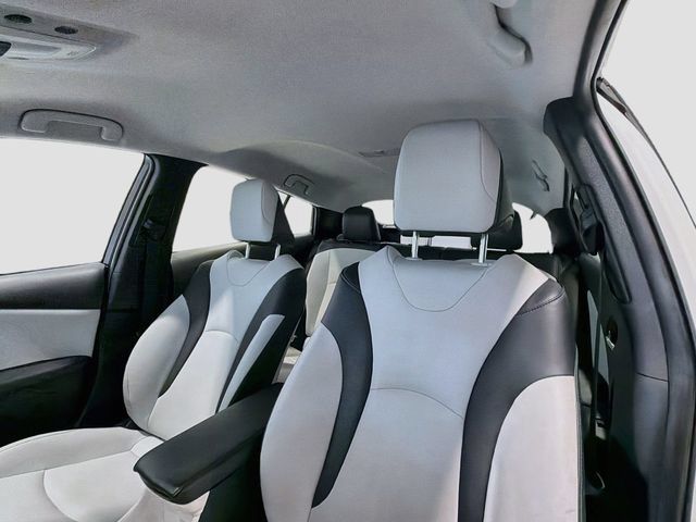 Certified 2017 Toyota Prius Four FWD image 19