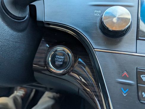 Used 2014 Toyota Avalon XLE Premium image 23