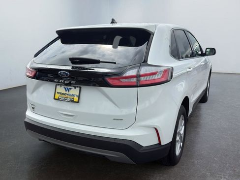 Used 2024 Ford Edge SEL image 5